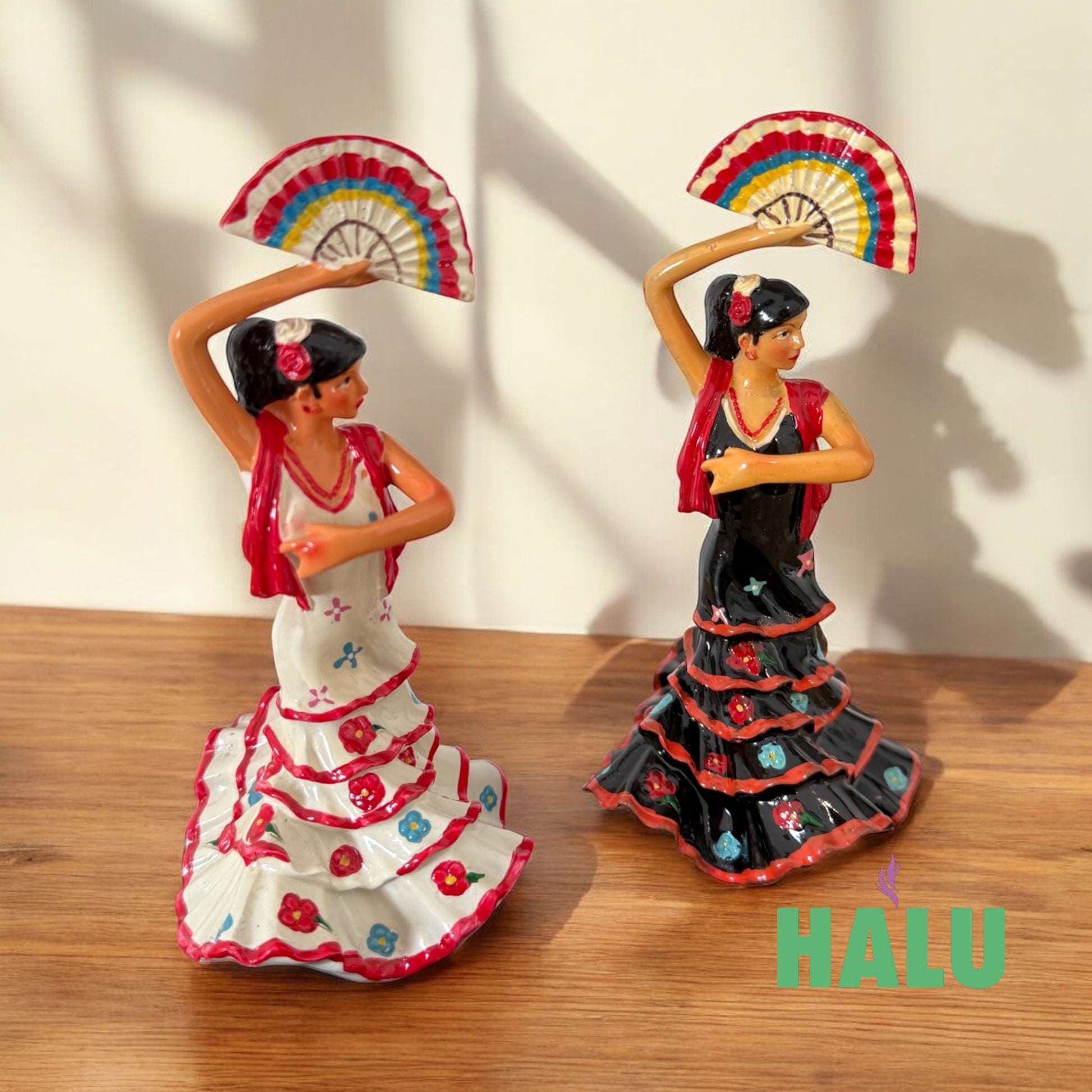 Muñeca Religiosa Gitana de Porcelana/ Gypsy Religious Doll with Fan/ Santeria/ Espiritismo